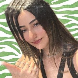 Meet your Posher, Swayambika